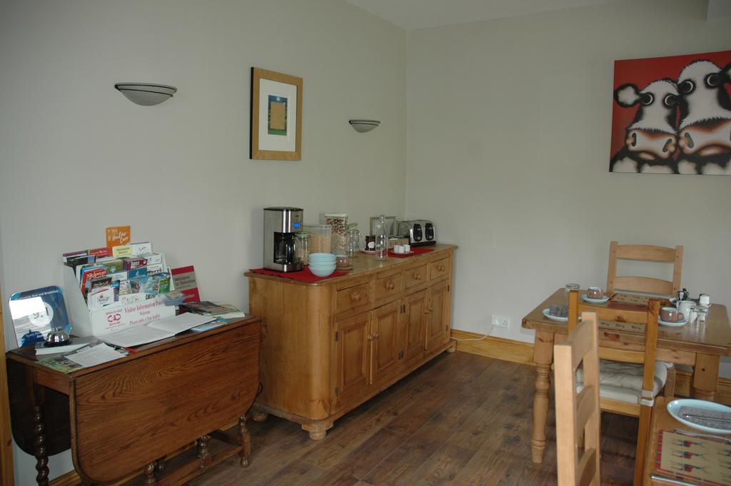 Holmedale Bed And Breakfast Лейбърн Екстериор снимка